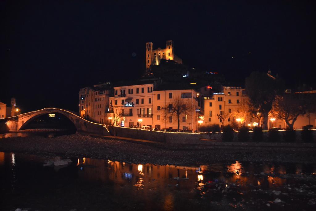 Al Ponte Vecchio Apartamento Dolceacqua Exterior foto